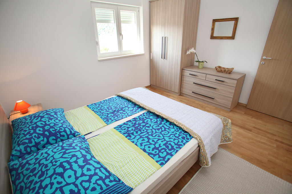 Villa Iris Apartments Seget Vranjica Ngoại thất bức ảnh