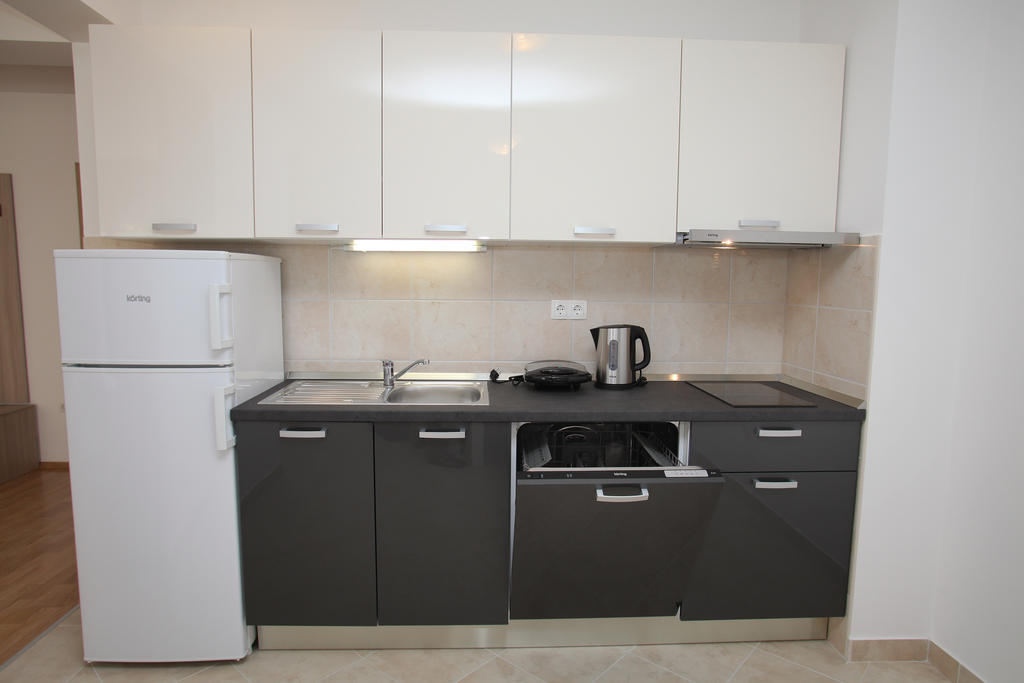Villa Iris Apartments Seget Vranjica Ngoại thất bức ảnh