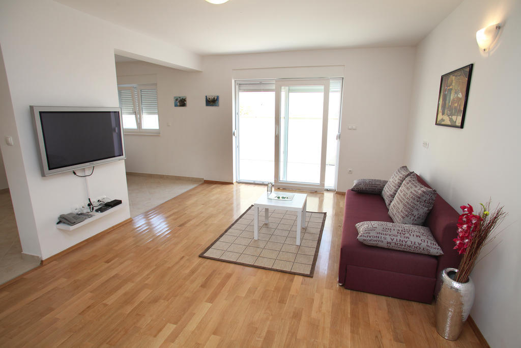 Villa Iris Apartments Seget Vranjica Ngoại thất bức ảnh