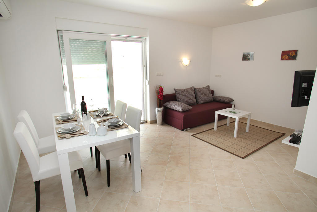 Villa Iris Apartments Seget Vranjica Ngoại thất bức ảnh