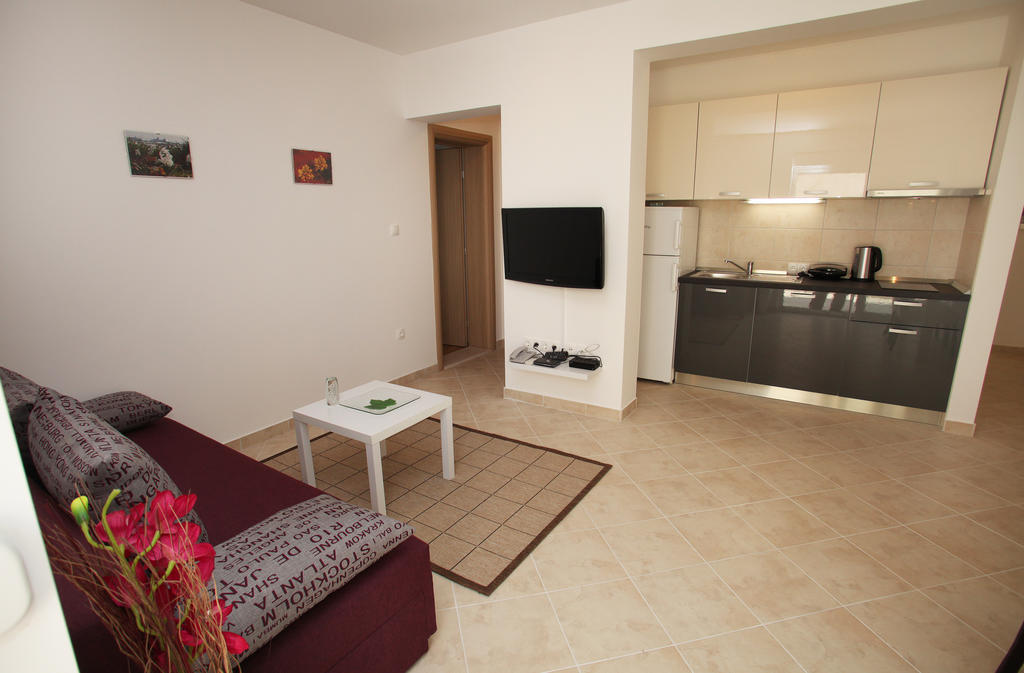 Villa Iris Apartments Seget Vranjica Ngoại thất bức ảnh